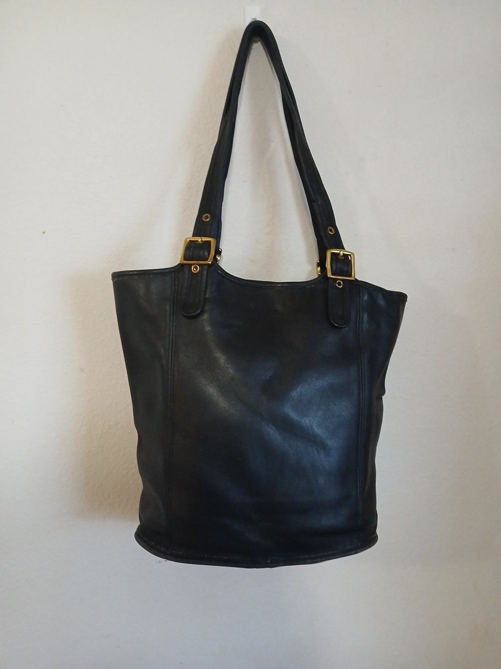 COACH LEGACY TOTE  9090 LARGE SHOPPER BLACK BAG BRASS HARDWARE No Hang Tag